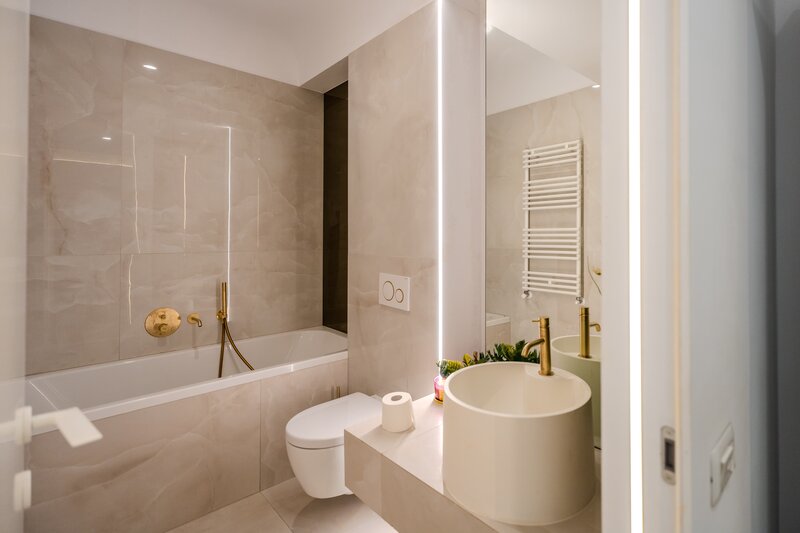 Cortina North Pipera  garsoniera lux etaj 7  ideal investitie